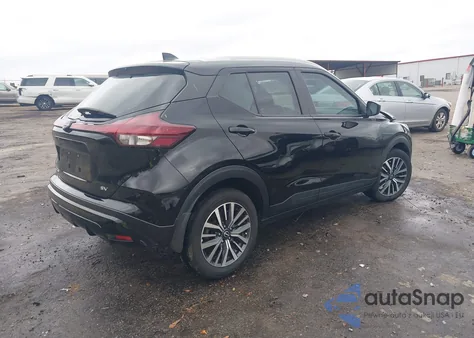 2022 Nissan Kicks Sv Xtronic Cvt z USA, uszkodzony, nr VIN 3N1CP5CV9NL477939